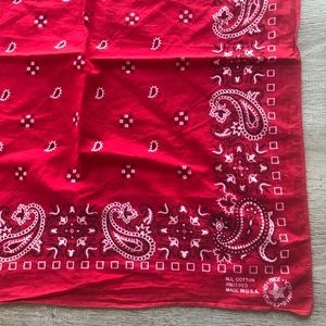 Vintage 100% Cotton Red Paisley RN13960 Bandana.